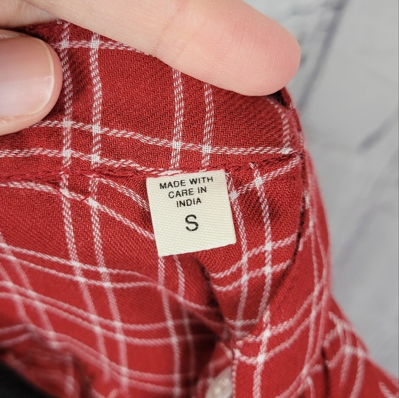 Doen Holde rouge red cottage plaid long sleeve button front shirt top - Picture 10 of 14